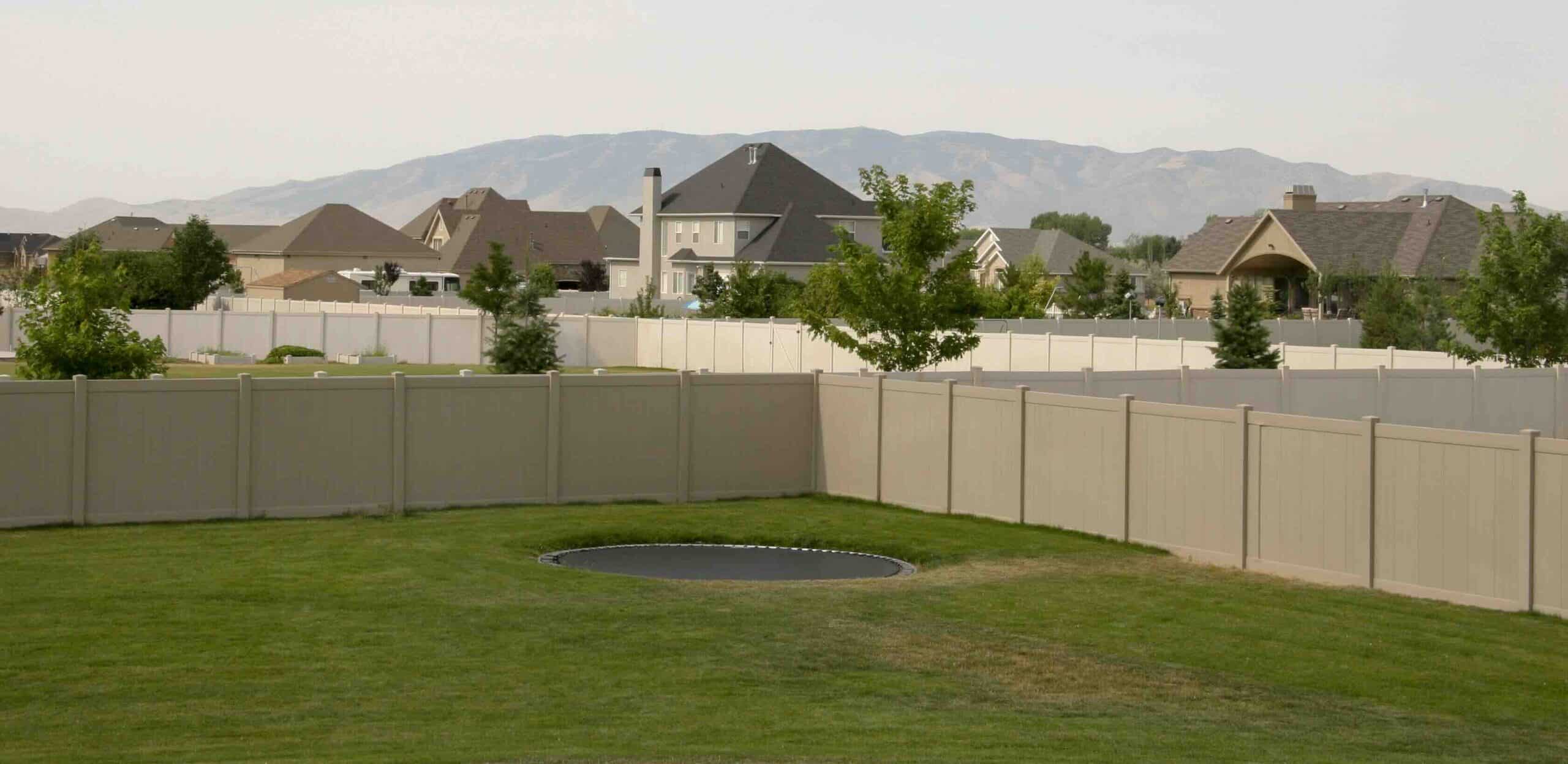 privacy fences in a neighborhood
